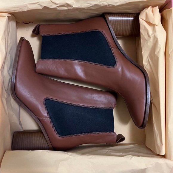 Acne Studios Bethany Boot
BRAND NEW, NEVER WORN
EU Size 38 - Picture 4 of 4